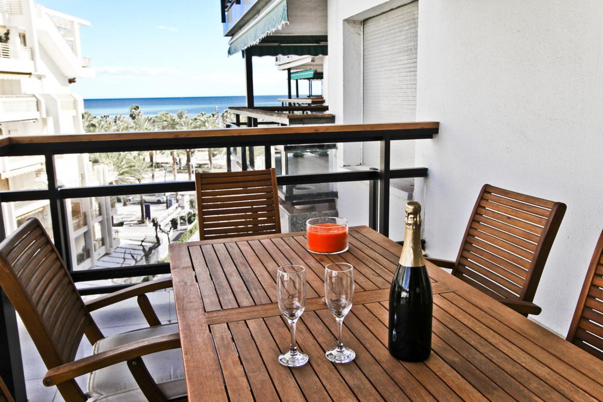 New Maria Anagabu Planet Costa Dorada Apartment Salou Luaran gambar